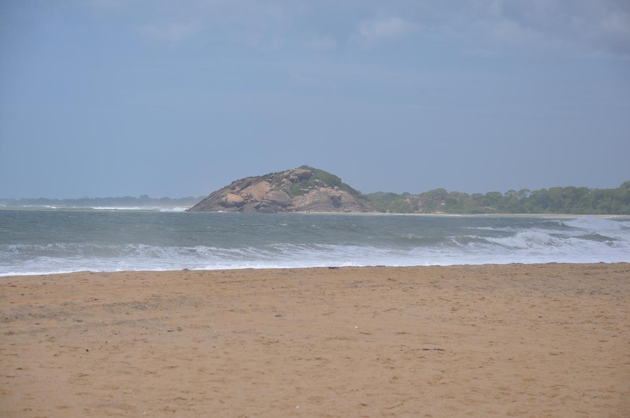 Shim Beach Resort 阿鲁甘湾 外观 照片