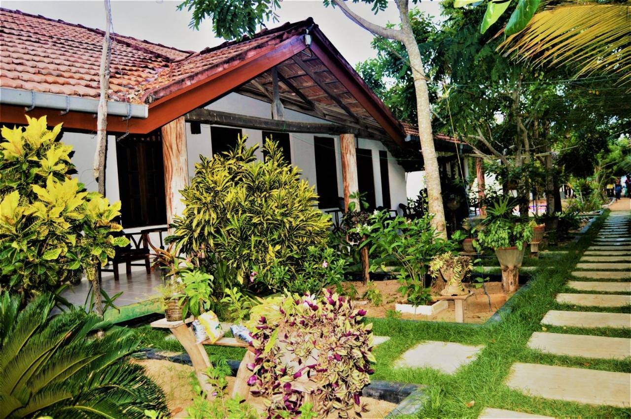 Shim Beach Resort 阿鲁甘湾 外观 照片